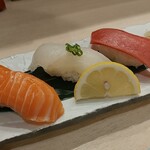 Sushi Izakaya Many A - にぎりの図