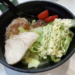 かっぱ寿司 - 冷やしサラダうどん稲庭風（390円）