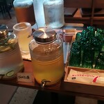 七輪炭火焼肉 遊輪 - ジャスミン茶旨し♪