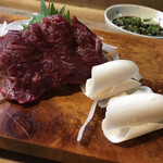 栄寿司小吉 - 馬刺し、たてがみ 葱生姜で