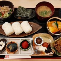 北新地 君しま - これぞ北新地！豪華なおにぎりのお供にワクワクする、龍の瞳のおにぎり御膳（11品）1,000円