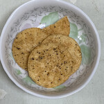 おせんべいやさん本舗 煎遊 - 料理写真:【2020年05月】黒胡椒せん。