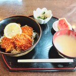 Benkyoutei - からりこセット！足利シューマイは後から来ますが充分豪勢な定食！