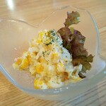 かもめ食堂 - とうもろこしサラダ