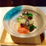 日本料理 TOBIUME - 関門海峡蛸の柔らか煮
      若松のオクラといちじく、酢味噌で