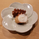 すし処 睦月 - 蛸：地物、柔らかく炊き上がってて薄味の塩で旨味が引き出されてる♪