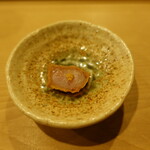 すし処 睦月 - 鰆：定番の燻製