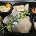 あてまき喜重朗 - 喜重朗のあて盛り弁当　2,138円。