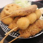 Kushikatsu Tanaka - ランチの串カツの内容