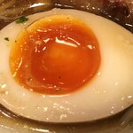 コ・ビアン - 煮玉子アップ（醤油）