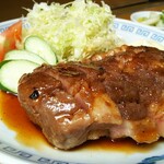 烏森絶メシ食堂 - ポークソテーライス 1500円、お肉は300gでご飯と味噌汁のお代わり無料になります