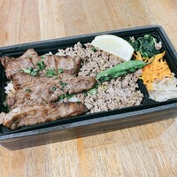 お肉屋 けいすけ 三男坊 - 