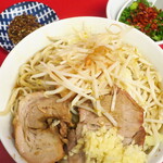 ラーメン二郎 - ラーメン小＋ニンニク多め＋青ネギ＋シビれ