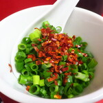 ラーメン二郎 - 粗挽き唐辛子をセット