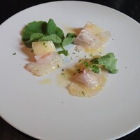 ラ・ボンヌターブル - 