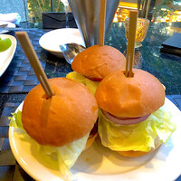 Morton's The Steakhouse 丸の内 - ミニプライムチーズバーガートリオ