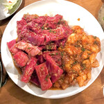 万正 - ハラミ バラ テッチャン　各2人前