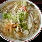 塩苅食堂 - もつ野菜ラーメン(税込み950円)