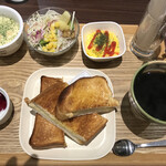 カフェ エクラン イオン三原店 - 