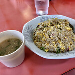 一楽ラーメン - 焼きめし　680円　ラーメンスープ付き