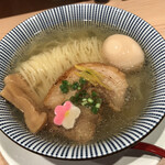 鯛塩そば 灯花 - 鯛塩らぁ麺玉子‥920円