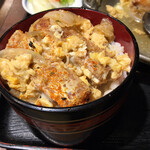 蔵元居酒屋 清龍 - かつ煮オンでかつ丼に。
            卵と煮汁が染み込み美味しい。