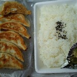 ミッちゃん餃子 - 料理写真:餃子弁当・ご飯大盛り