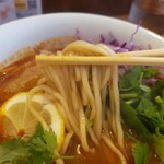 渦雷 - 中太ストレート麺