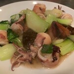 Stir-fried salted spear squid and bok choy