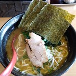 横浜家系らーめん三元 - 料理写真:醤油ラーメン