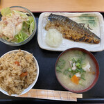 Sakanaba San No Shokudou Okudo San - 焼き鯖と野菜サラダの組み合わせ!