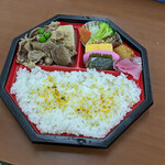 Hoteru Keesupi - ホテルKSP　肉豆腐弁当　600円