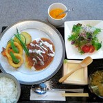 金凰亭 - 福島県産豚コラーゲンたっぷりハンバーグ定食