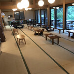 山茶花の湯茶カフェ - 畳部屋は休憩も出来る