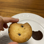 ナッシュカッツェ - 薄さがいい。サクサクバター！チョコチップの主張はひかえめ。