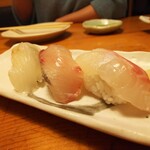 Sushi Tsukiji Nihonkai - 白身盛り。平目, 鯛, あとは何だったかなぁ...。