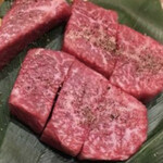 Sumibi Yakiniku Tsuru Gyuu - 