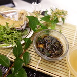 ふく流ラパス 分家 WADACHI - あわびと肝醤油