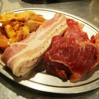 炭火七輪 もりもりモンゴリアン_0