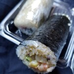 マキモノ屋 - 海老サラダ巻き 240円