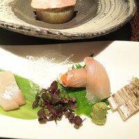 スカイツリービューレストラン 簾 - 炙り太刀魚昆布〆・平目湯葉豆腐巻き・鮪アボガド山掛け・甘海老