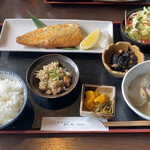 和久 - 塩サバと貝汁@850