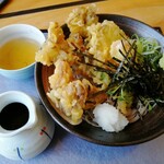 Ishiusu Arabiki Soba Genan - 天ぷらサックサクの冷し舞茸天そば