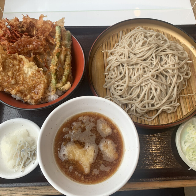 季節限定 冷やしおろし蕎麦とミニカツオ浅利天丼 By ゴ ン3 天丼てんや シァルプラット東神奈川店 東神奈川 天丼 天重 食べログ
