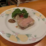 ワインビストロ カタバミ - パテ　850円