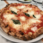 ピッツェリア・アッソ・ダ・ヤマグチ - マルゲリータ