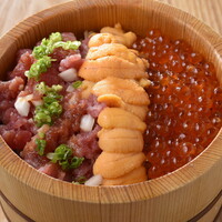 【ウニ・いくら・中落ち】ふわとろ3色丼