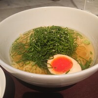 過門香 銀座本店 - 九条ネギのラーメン