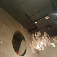 過門香 銀座本店 - 店内、地下だが天井が高い