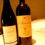 Aile Blanche - どちらのグラスワインを選択するか。思案中